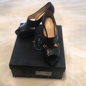 Prada Donna Cutout Sandal Pump